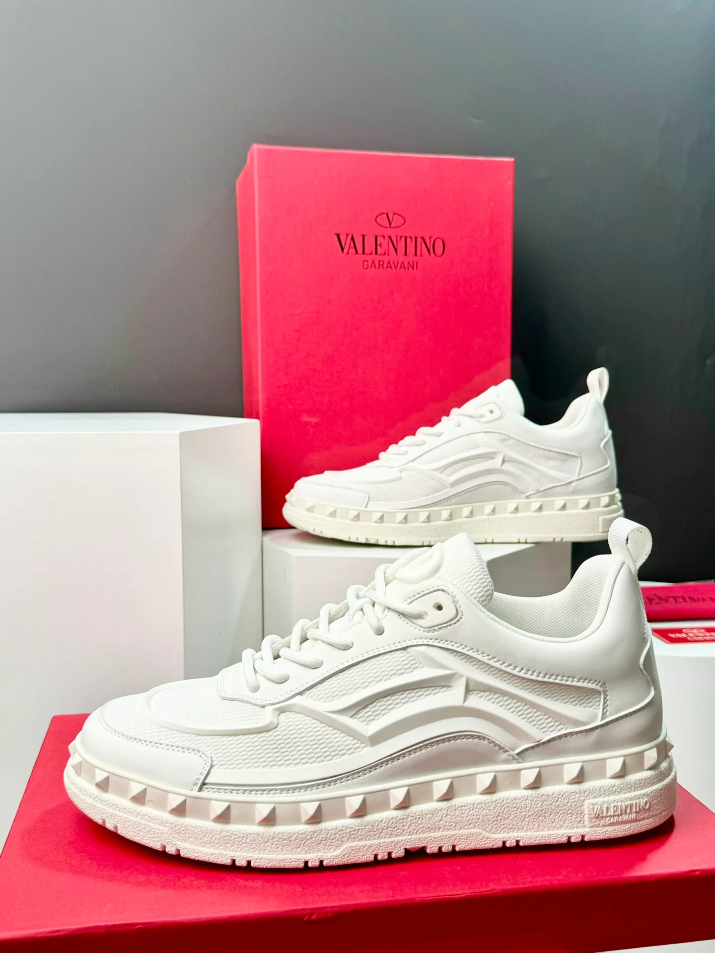 Men's shoes 💰440 Valentino "VALENTINO" hot sale ❤️ Counters ship at the same time 1:1 👏 Imported cowhide + mesh lining 🐂 Couple's casual fashion sneakers, exquisite workmanship, original original outsole 38-44 (45 customized, non-refundable)